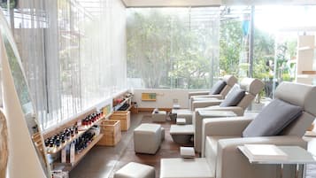 3 treatment rooms