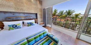 TShell Room (Standard Check Out at 2:00 PM) | Free minibar, in-room safe, desk, iron/ironing board