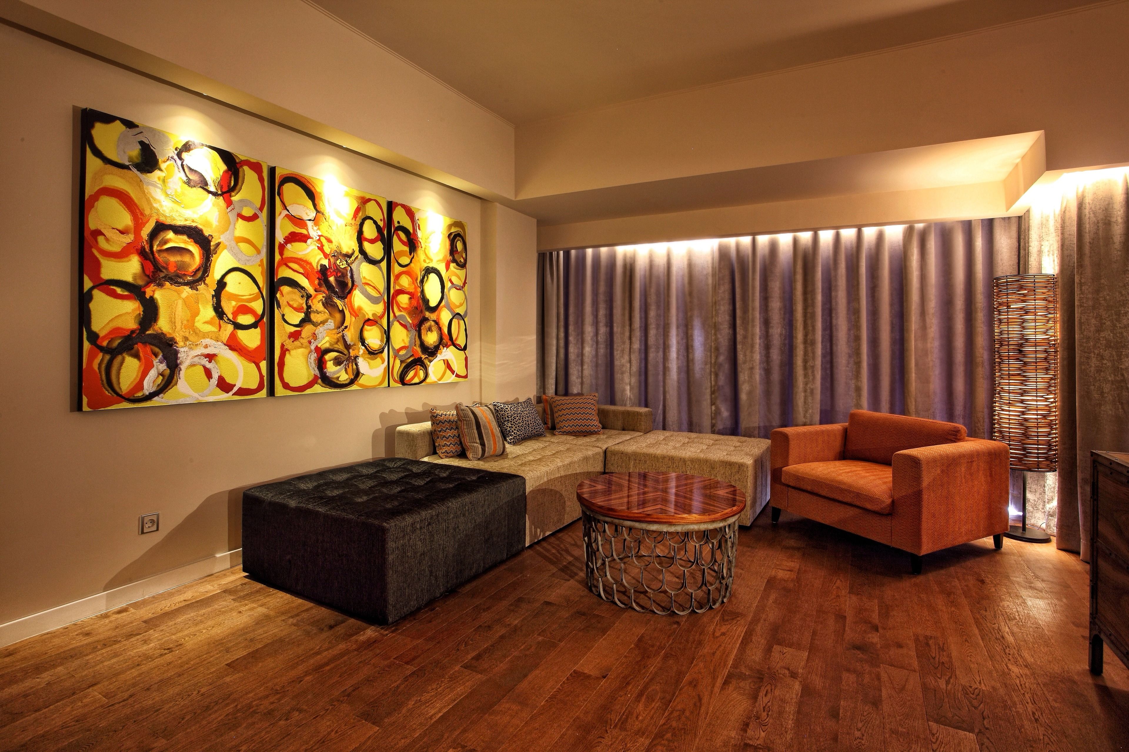 tstone jacuzzi suite (standard check out at 2:00 pm) | living area | 32-inch led tv with cable channels, tv, toys