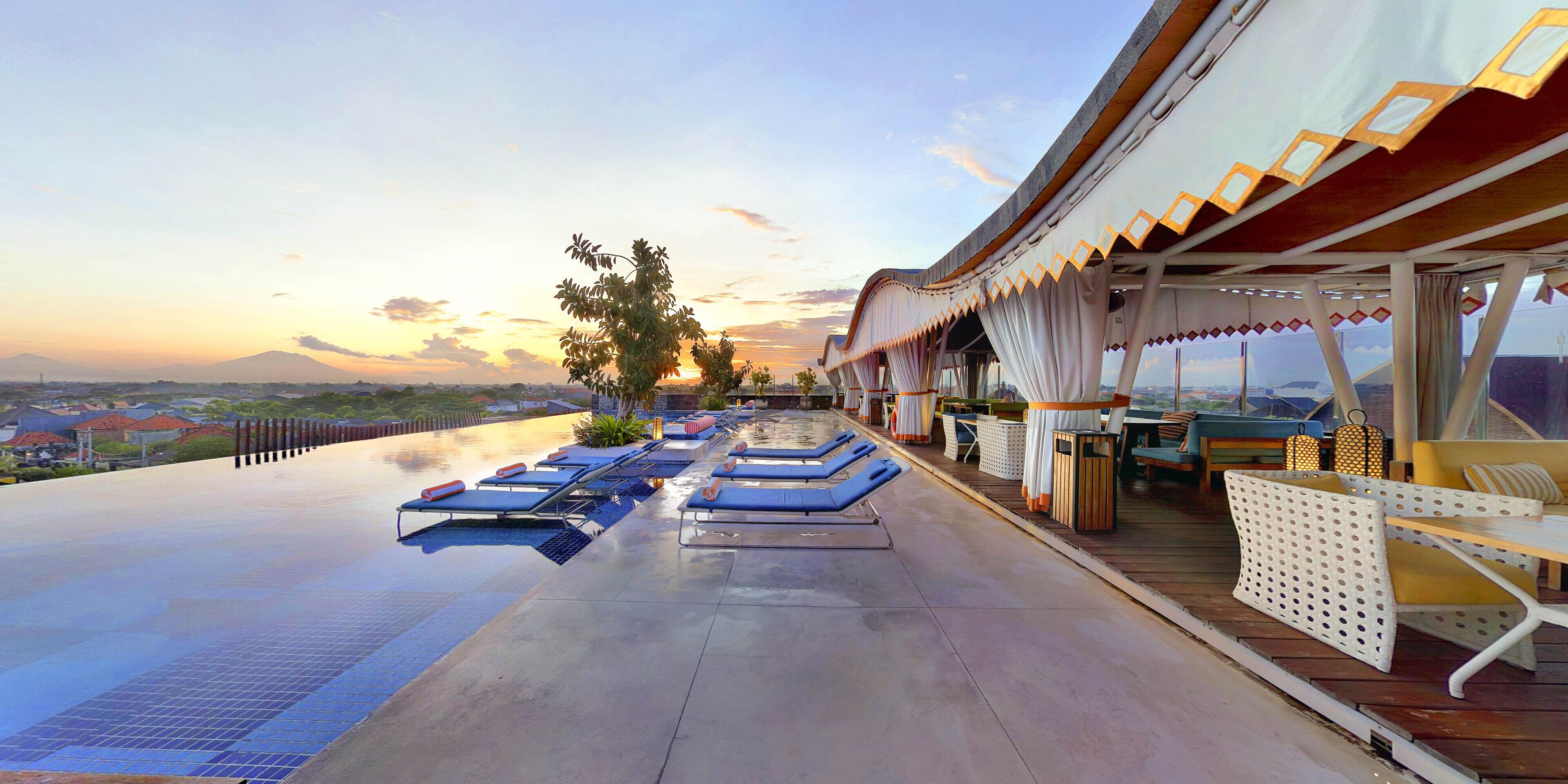 Hồ bơi ngoài trời, lều miễn phí, ghế dài tắm nắng 