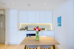 尊榮開放式客房 | 書桌、隔音、熨斗/熨衣板、免費無線上網