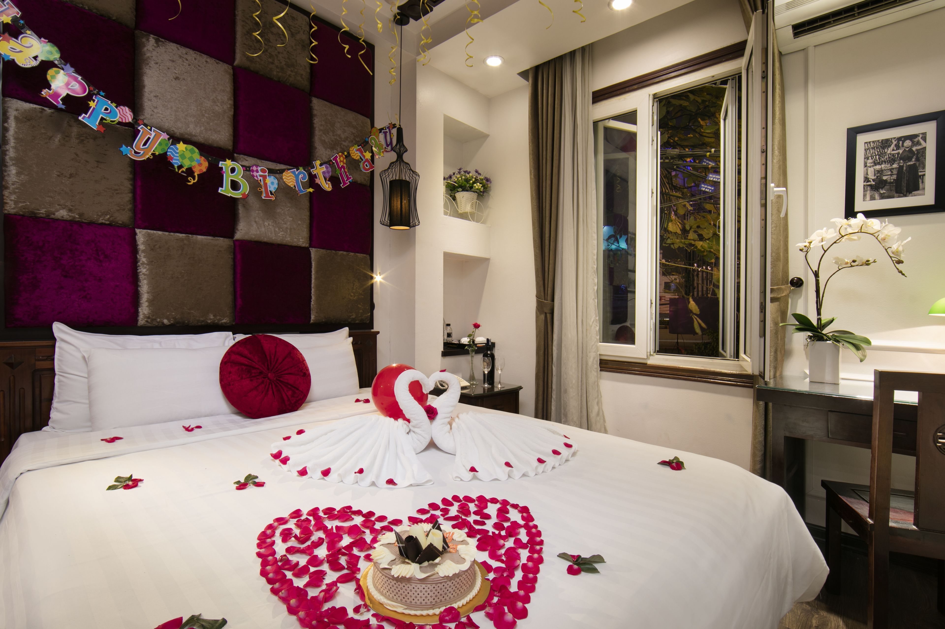 minibar, in-room safe, desk, soundproofing