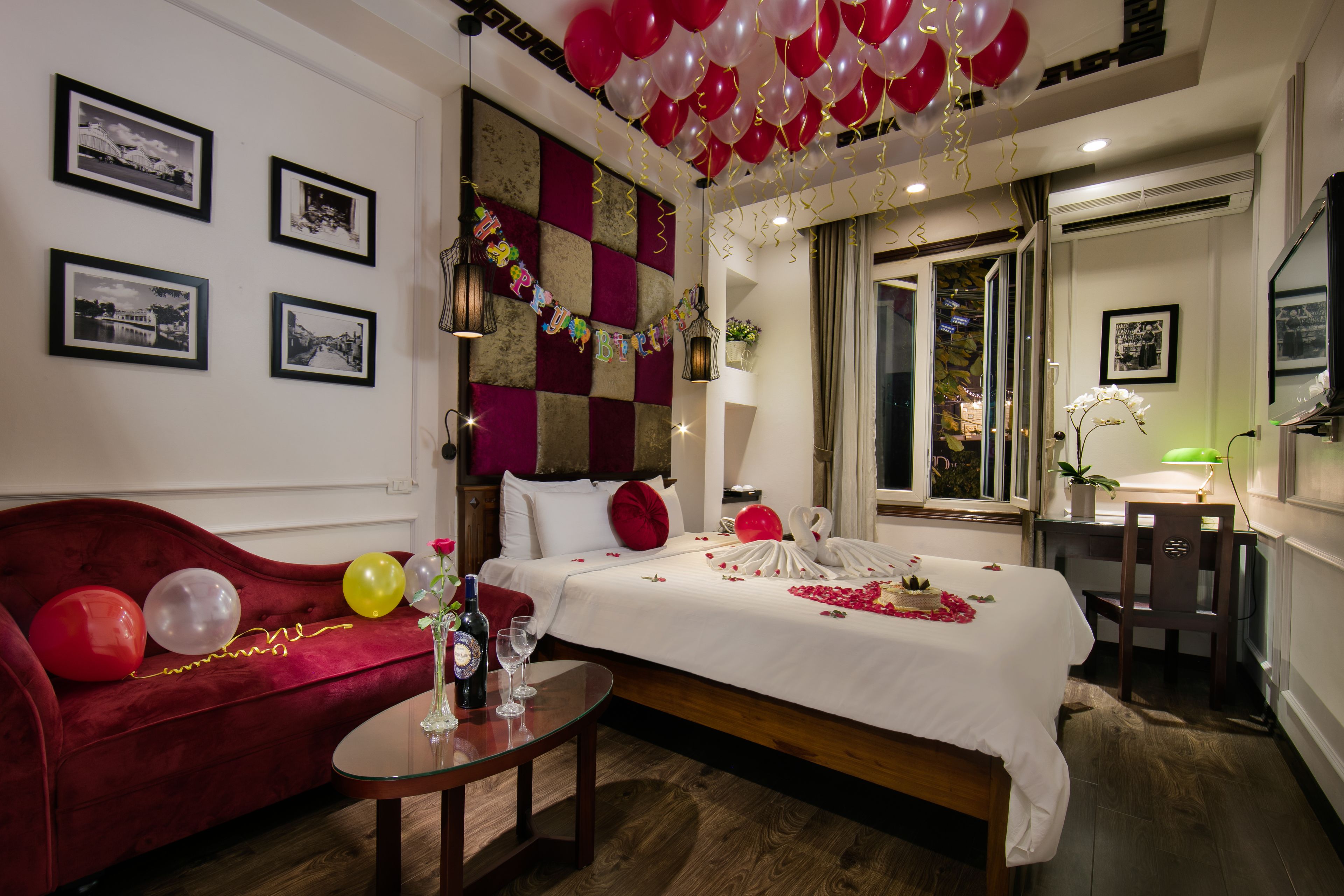 premier double room, city view | minibar, in-room safe, desk, soundproofing