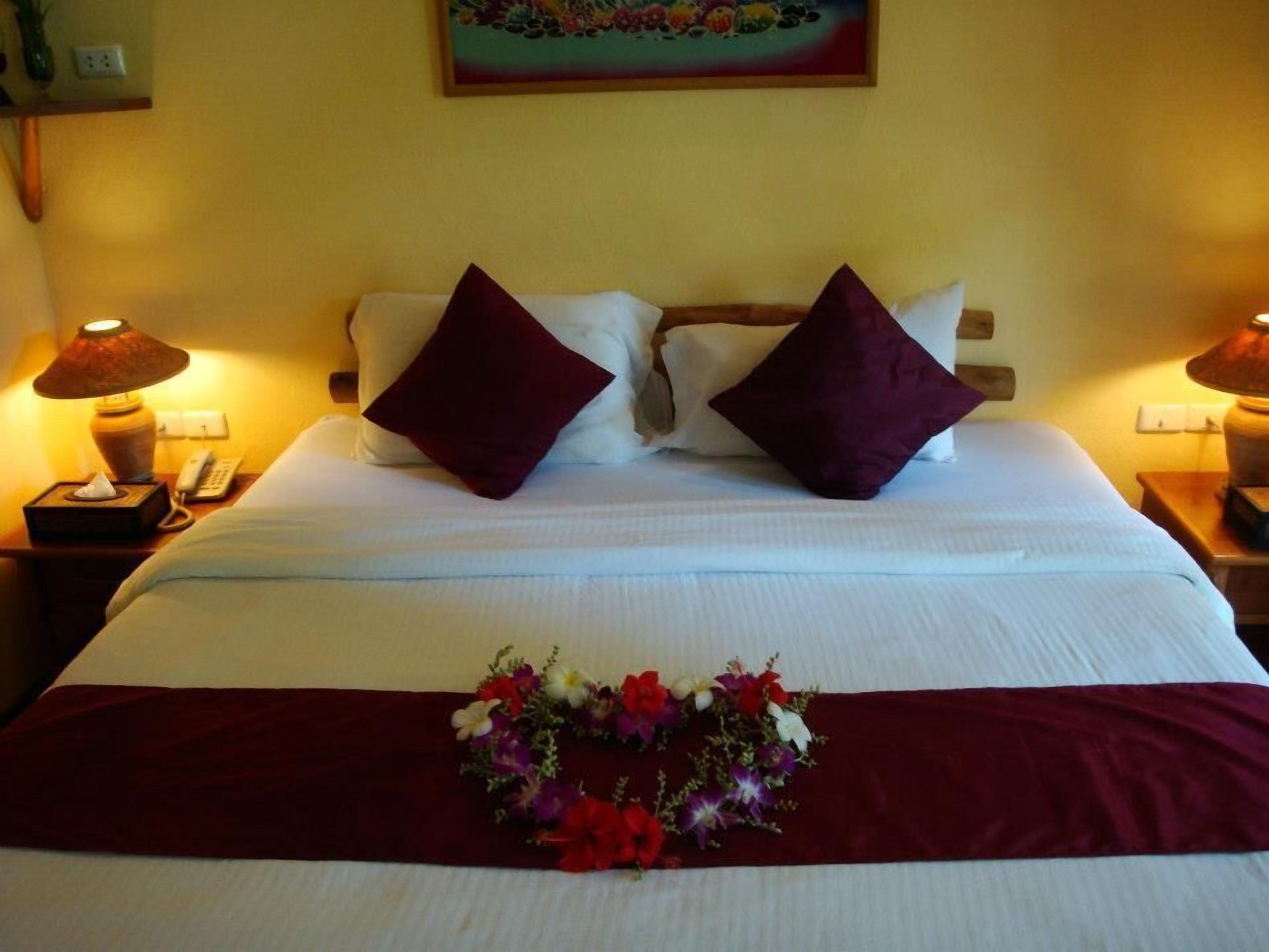 minibar, in-room safe, desk, free cots/infant beds