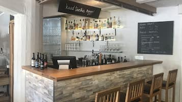 Bar (in der Unterkunft)