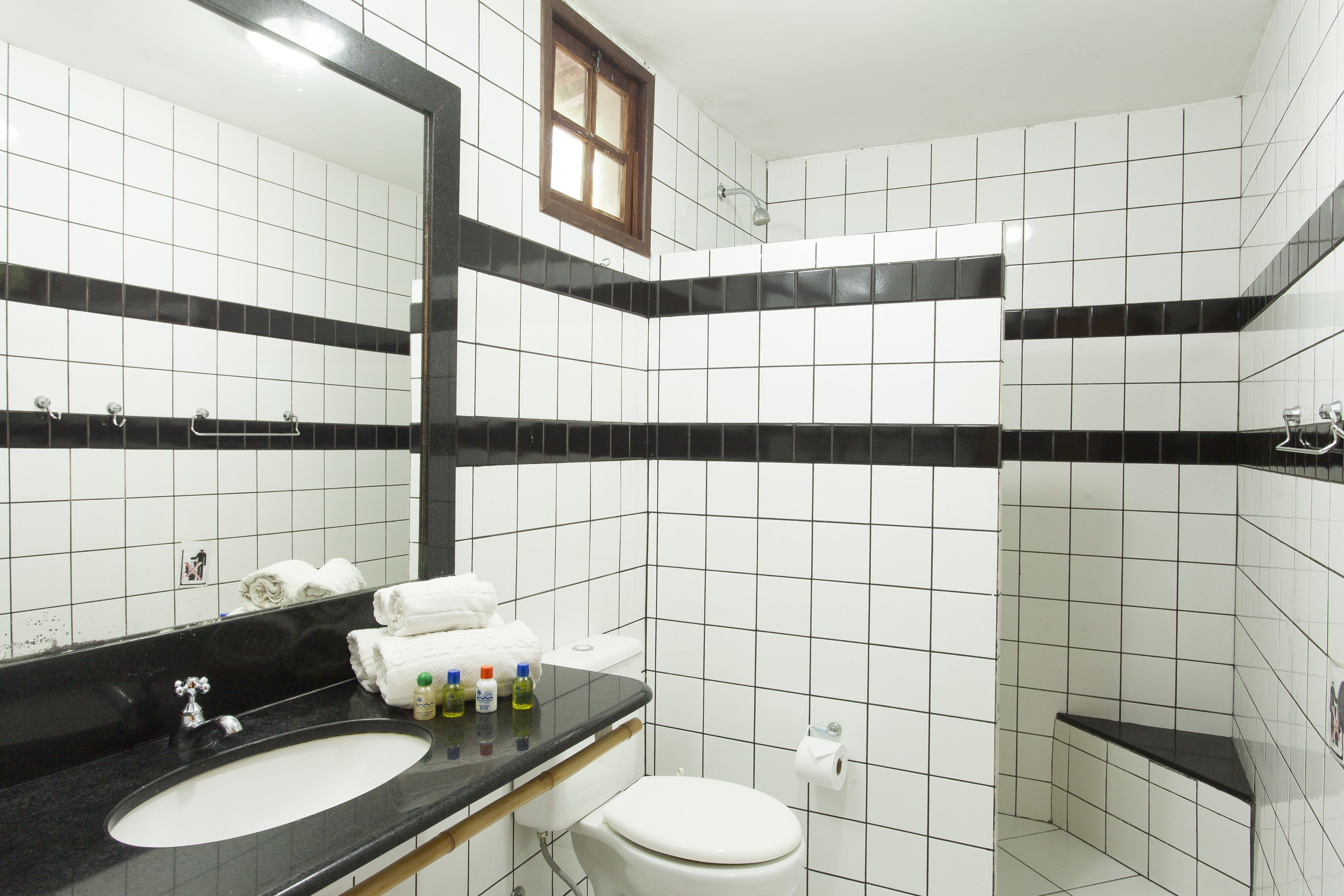 shower, free toiletries, towels