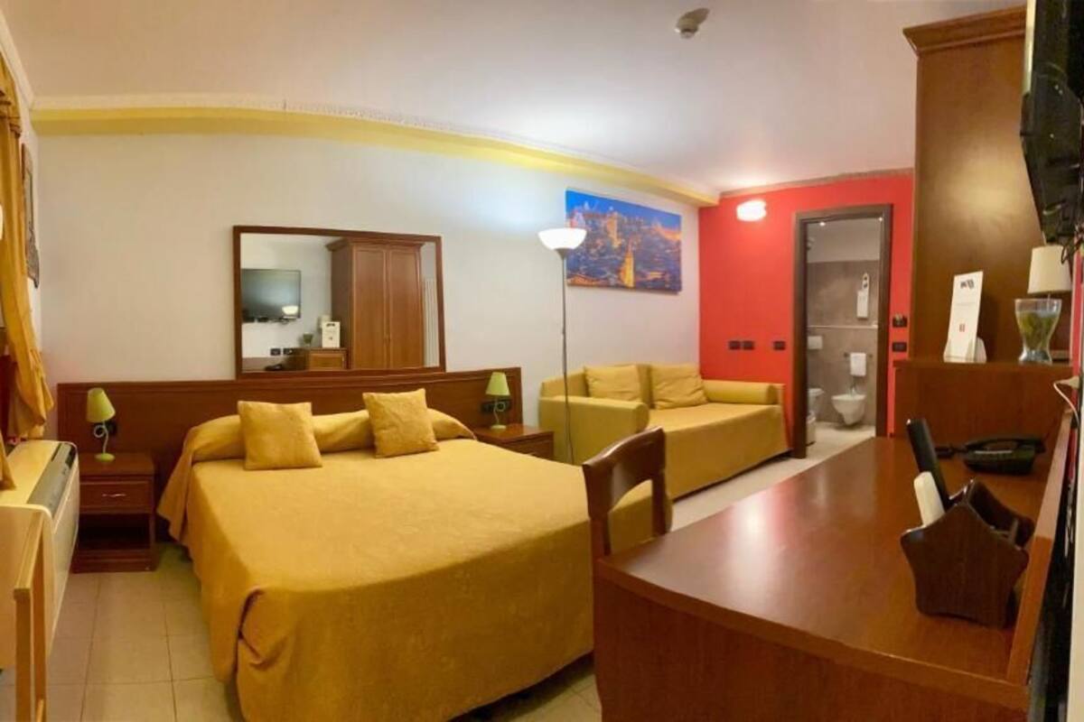 1 habitación, escritorio, wifi gratis y ropa de cama