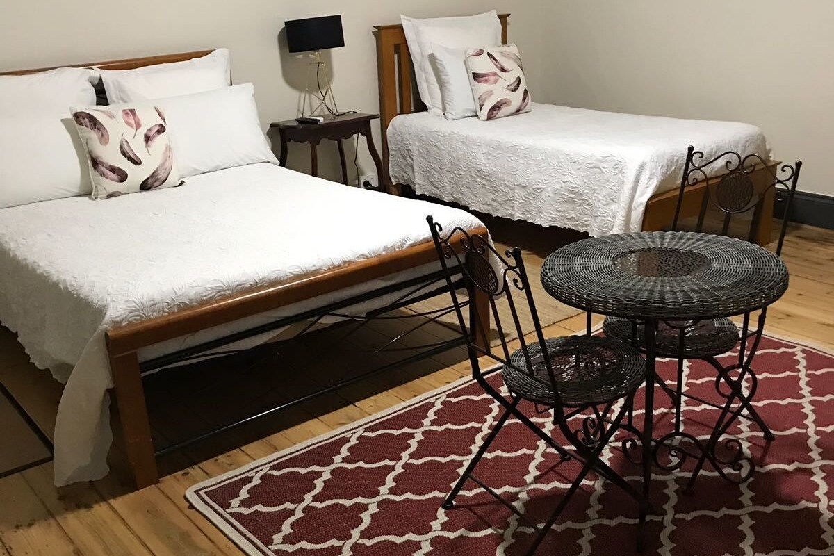 WiFi (free), bed sheets
