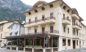 Exterior - Albergo Milano (Darfo Boario Terme)