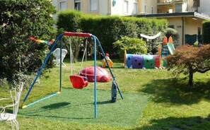 Children's play area - outdoor - Albergo Milano (Darfo Boario Terme)