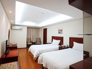 Business Twin Room | Desk, free WiFi