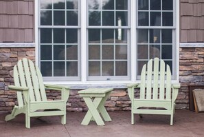 Exterior detail - Clarence Inn (Clarence)