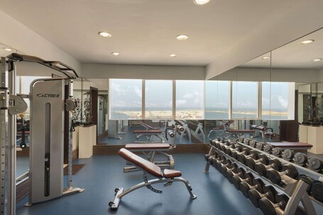 Ramada by Wyndham Abu Dhabi Corniche - Image 23