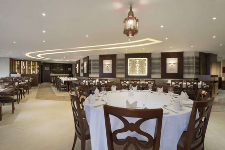 Ramada by Wyndham Abu Dhabi Corniche - Image 45