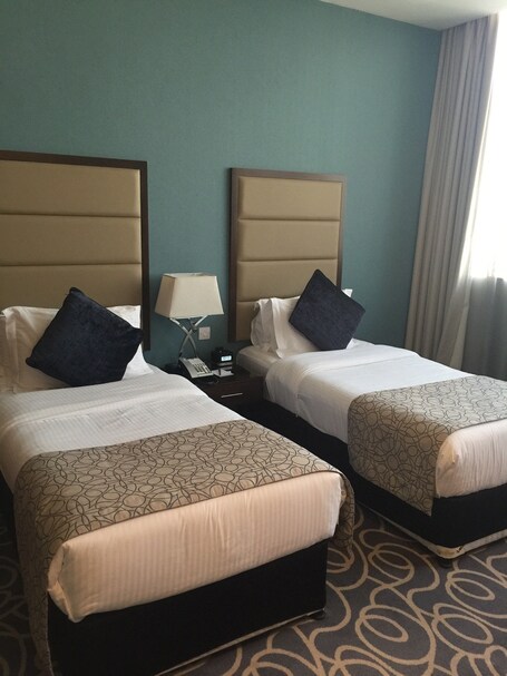 Ramada by Wyndham Abu Dhabi Corniche - Image 56