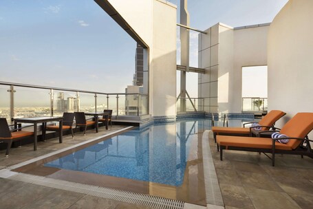 Ramada by Wyndham Abu Dhabi Corniche - Image 38