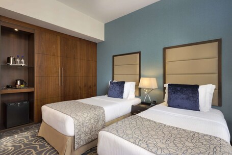 Ramada by Wyndham Abu Dhabi Corniche - Image 35