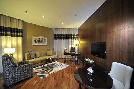 Ramada by Wyndham Abu Dhabi Corniche - Image 7