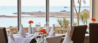 Ommaroo Hotel