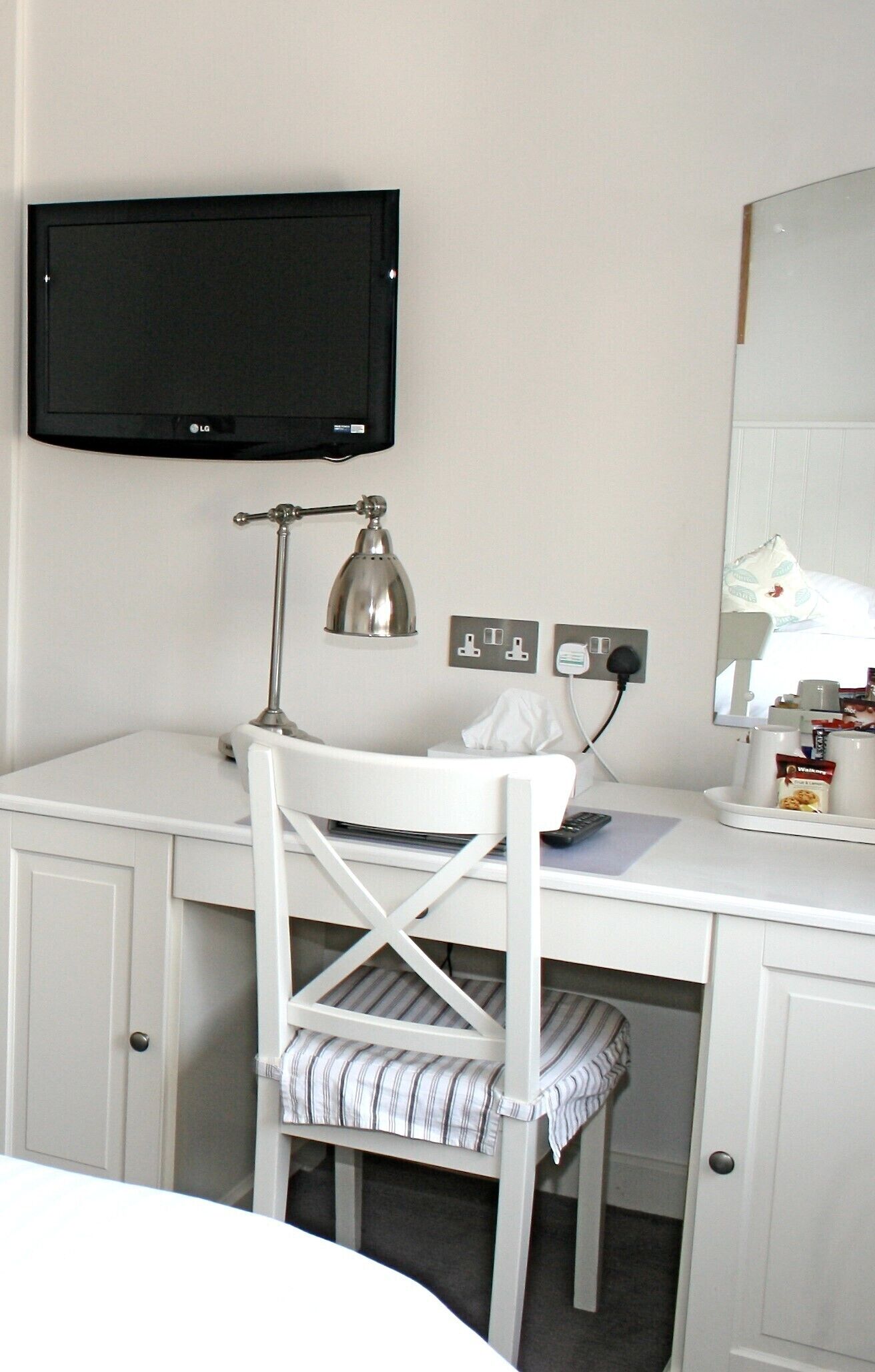 classic single room, 1 single bed | 1 bedroom, desk, iron/ironing board, free wifi