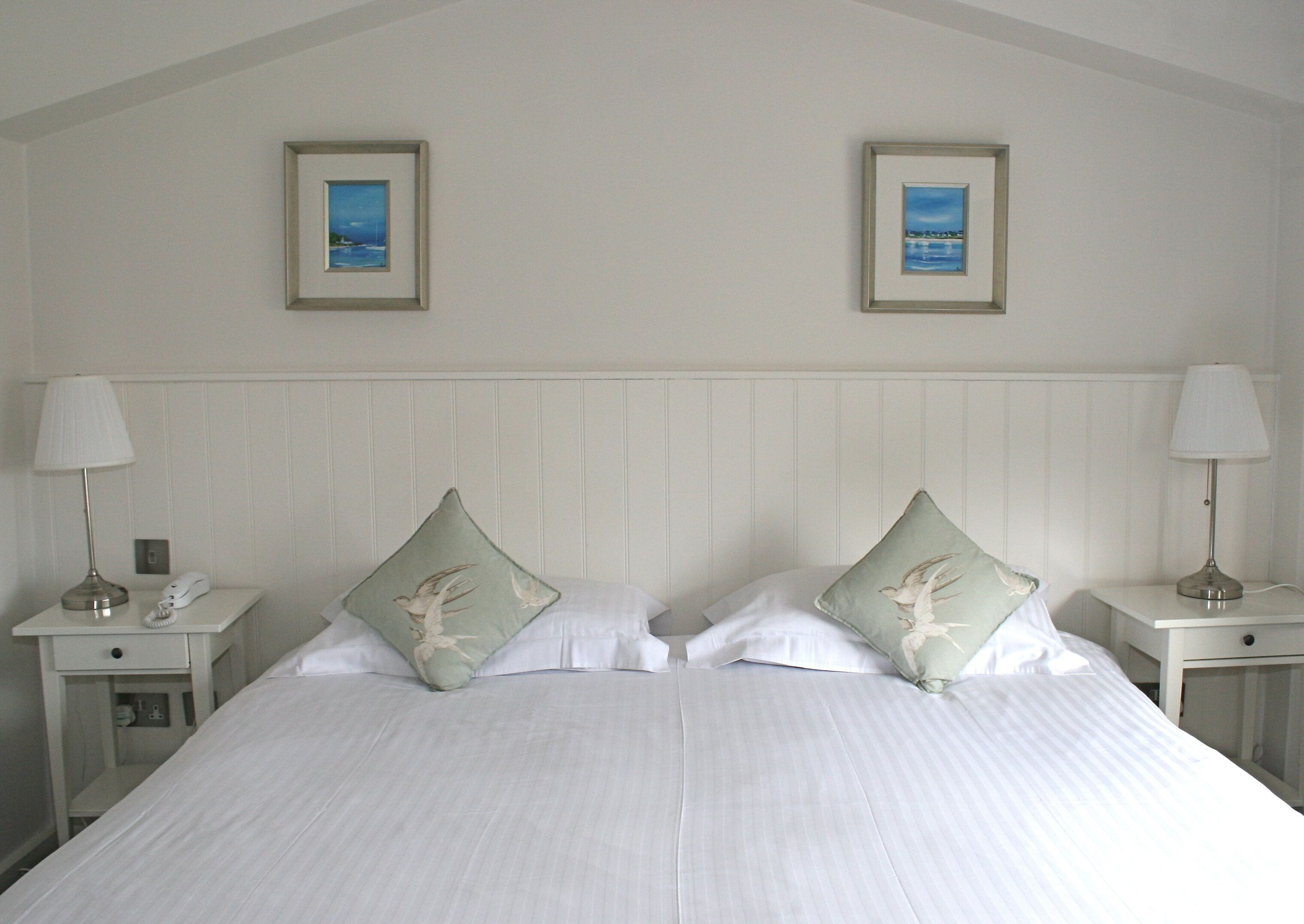 Budget Double Room, 1 Double Bed | Desk, iron/ironing board, free WiFi, bed sheets