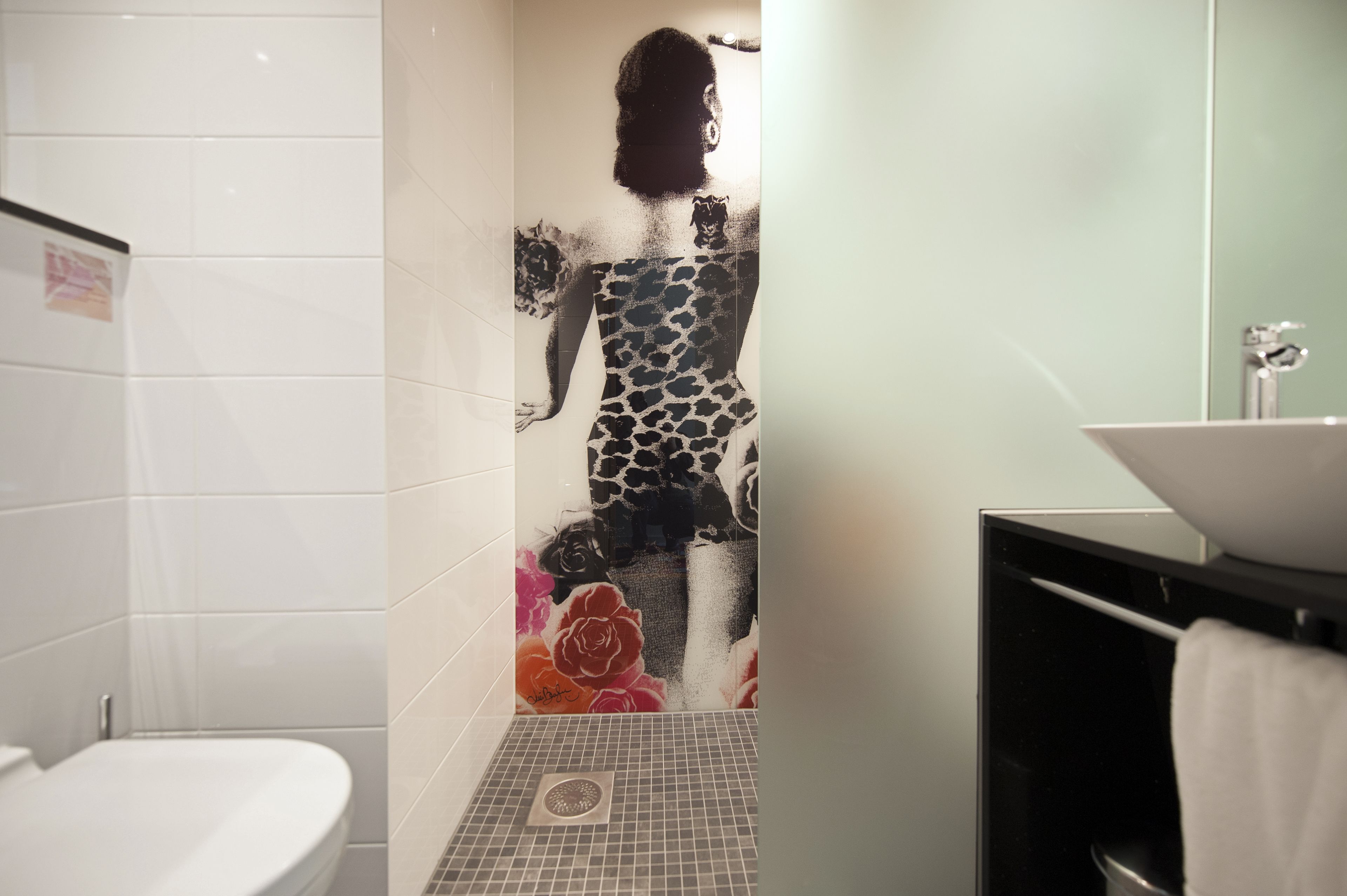 shower, rainfall showerhead, eco-friendly toiletries, hair dryer