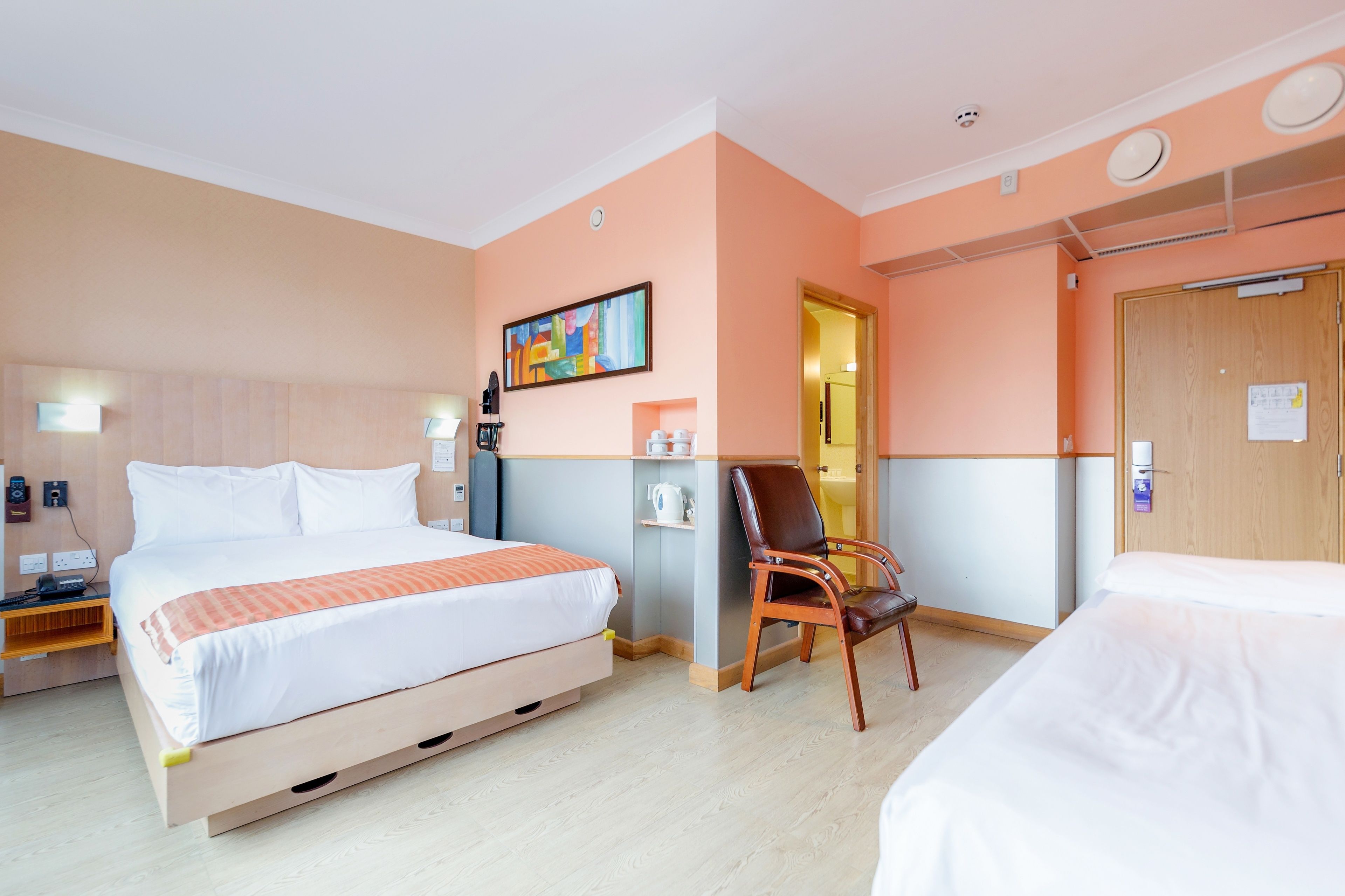 family room | memory-foam beds, minibar, in-room safe, desk