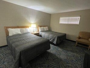 Suite | Memory foam beds, desk, laptop workspace, free WiFi - Rotan Inn (Rotan)