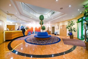 Lobby - Hotel Partner (Warsaw)