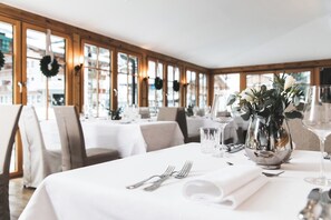 Lunch and dinner served - Alpines Gourmet Hotel Montanara (Flachau)