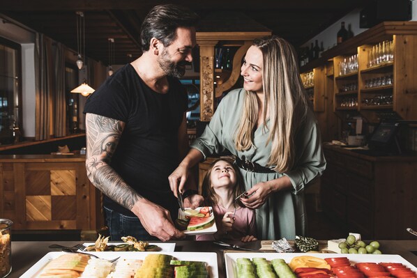 包含每日自助早餐