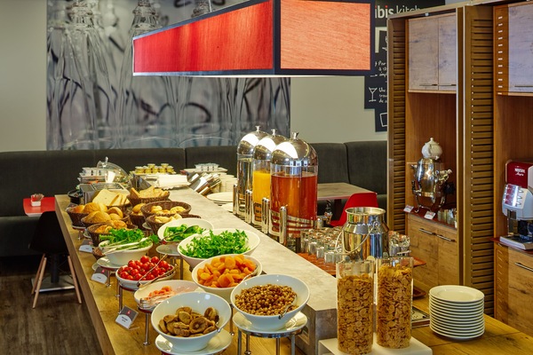 Daily buffet breakfast for a fee