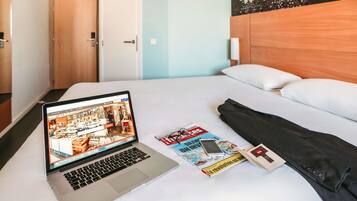 Chambre Double Standard, 1 lit double | Literie de qualité supérieure, bureau