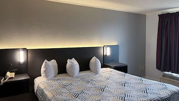 Desk, iron/ironing board, free WiFi, bed sheets