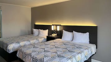 Meja kerja, setrika/meja setrika, Wi-Fi gratis, dan seprai linen