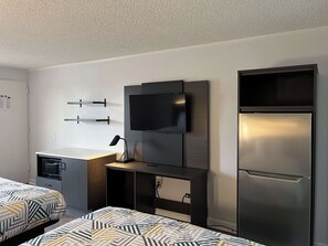 Skrivbord, strykjärn/strykbräda, gratis wi-fi och sängkläder