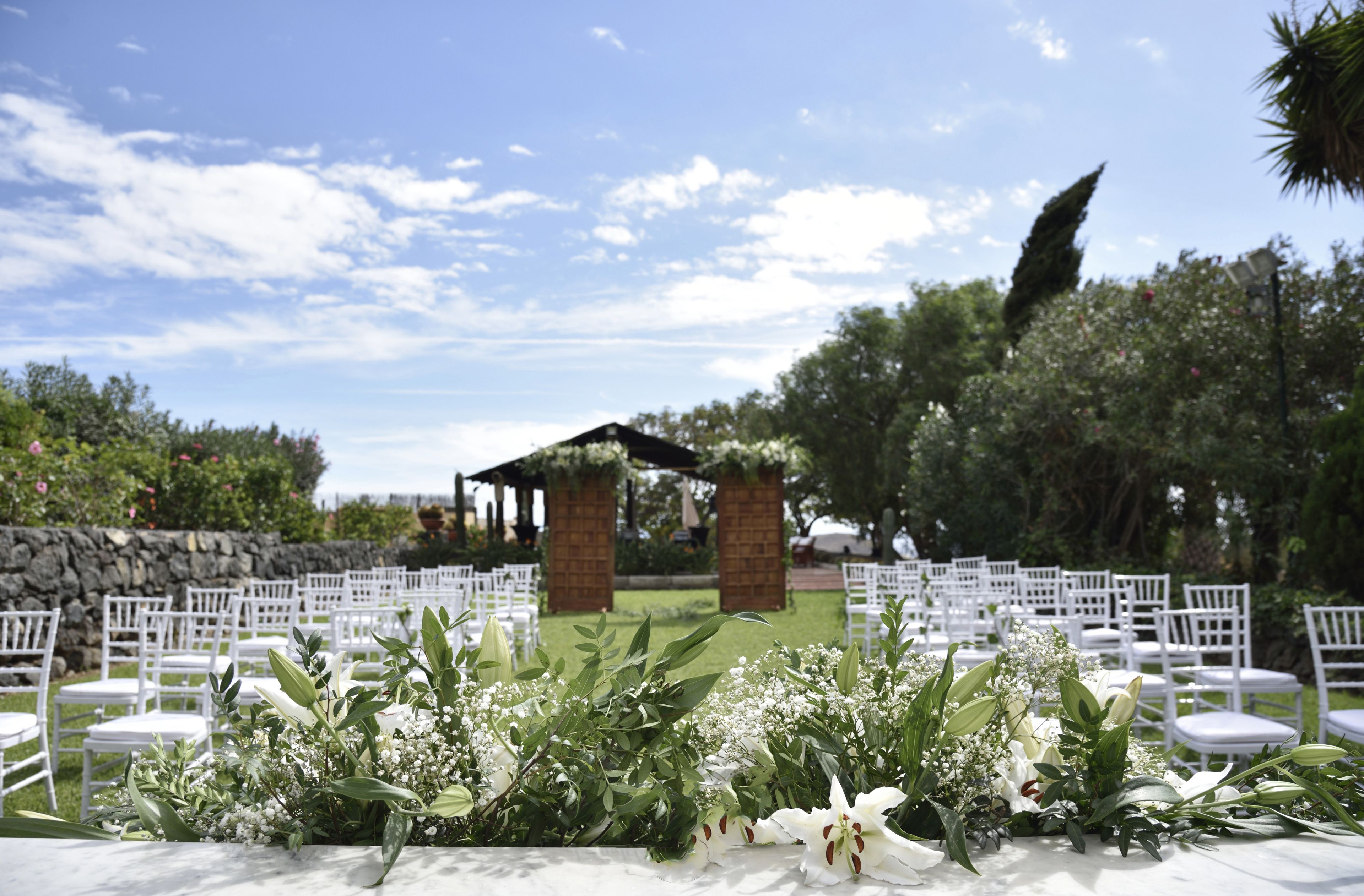 outdoor banquet area