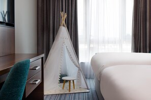 In-room safe, iron/ironing board, free cribs/infant beds, free WiFi - DoubleTree by Hilton London - Chelsea (London)