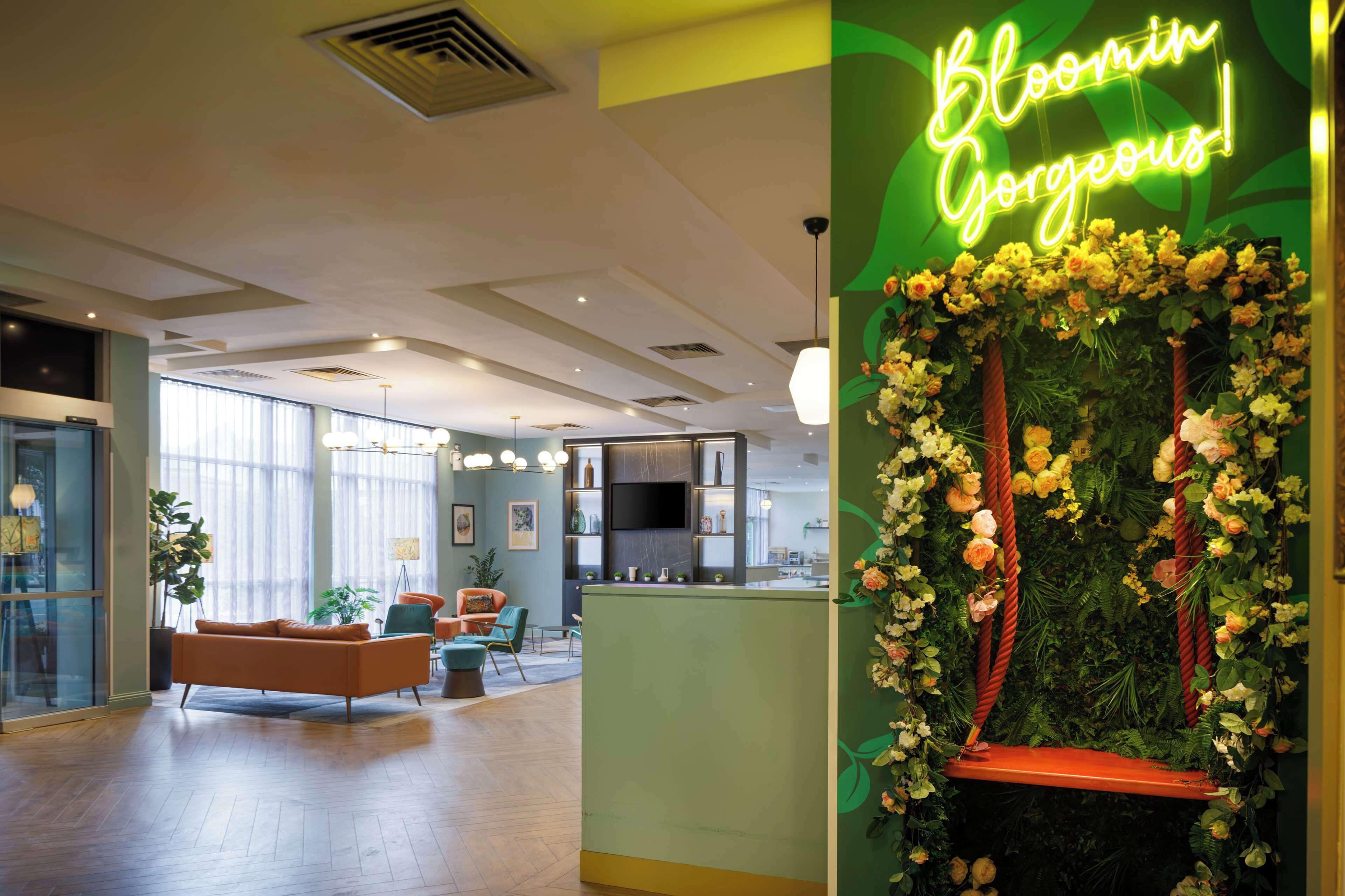 Breakfast, lunch and dinner served