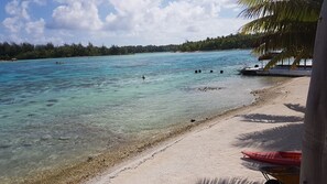 Playa privada, arena blanca, buceo con tubo y kayak