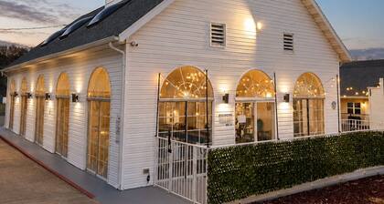 Carriage House Inn