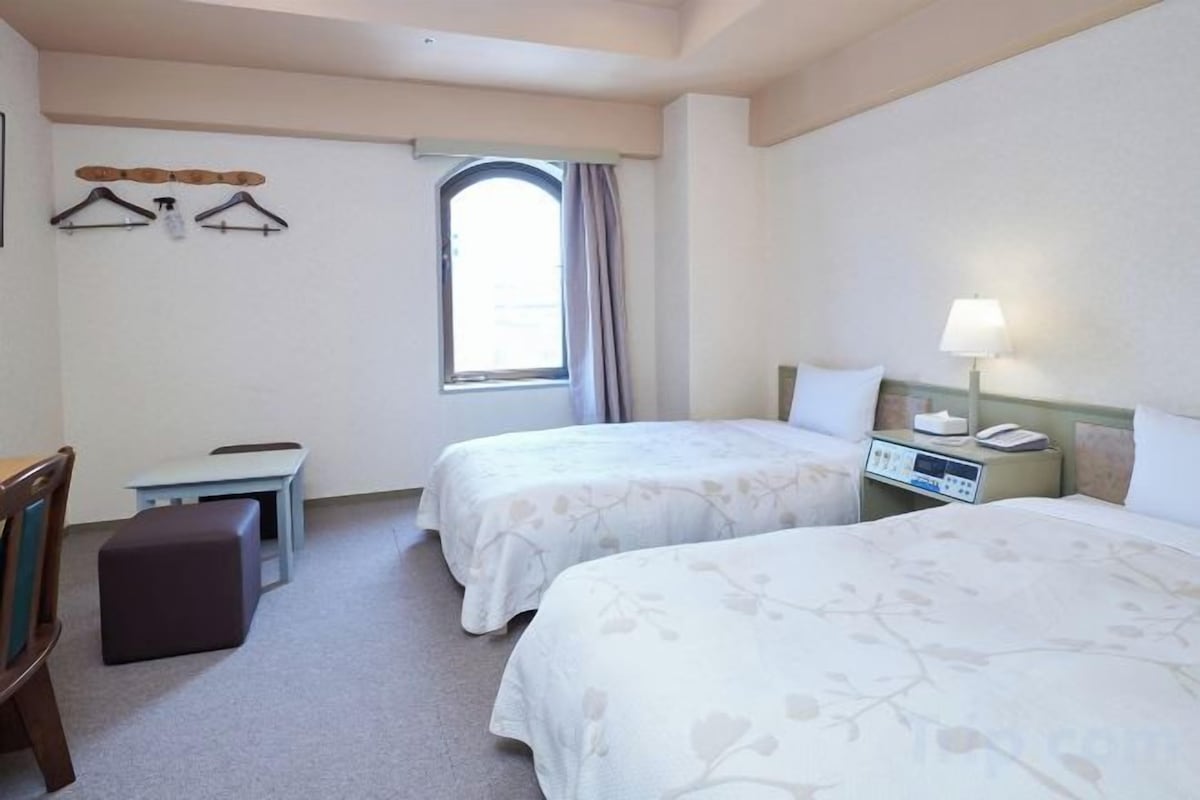 Standard Twin Room Non-Smoking