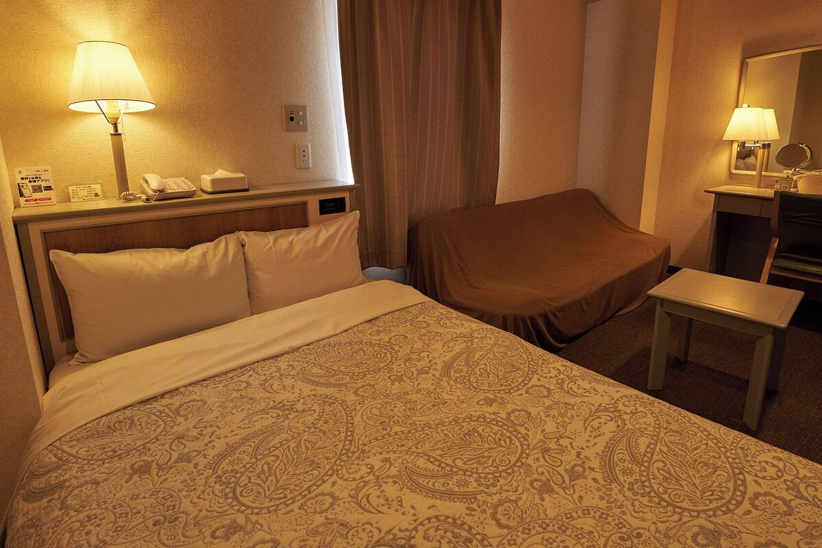 In-room safe, desk, free WiFi, bed sheets