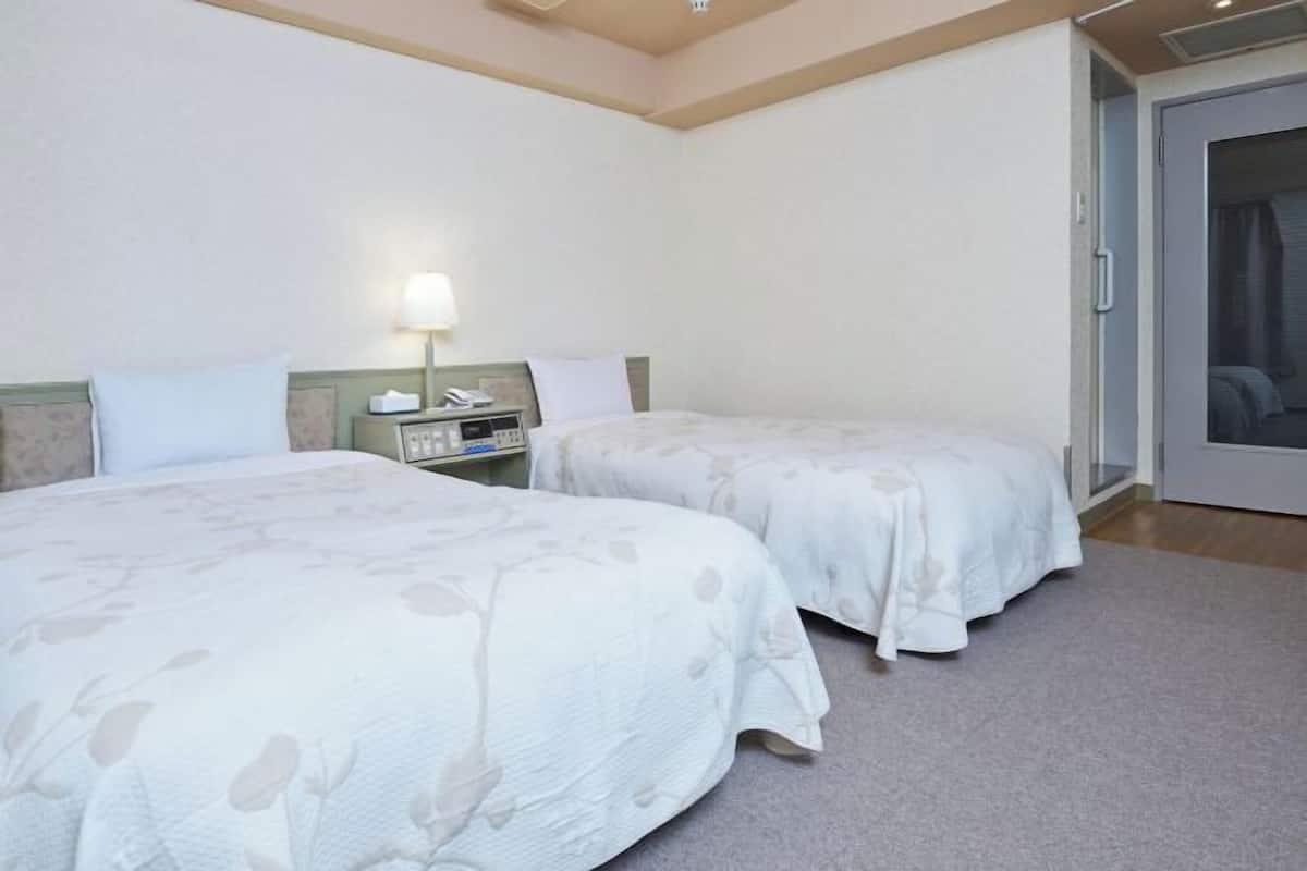 In-room safe, desk, free WiFi, bed sheets