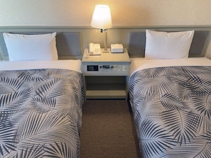 Standard Twin Smoking / e-cigarette | In-room safe, desk, free WiFi, bed sheets - Hotel Machida Villa (Machida)