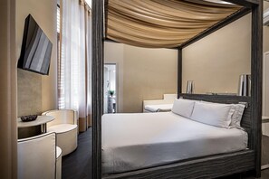 Seprai premium, minibar, dan brankas