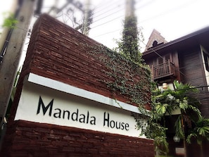 Property entrance - Mandala House (Chiang Mai)