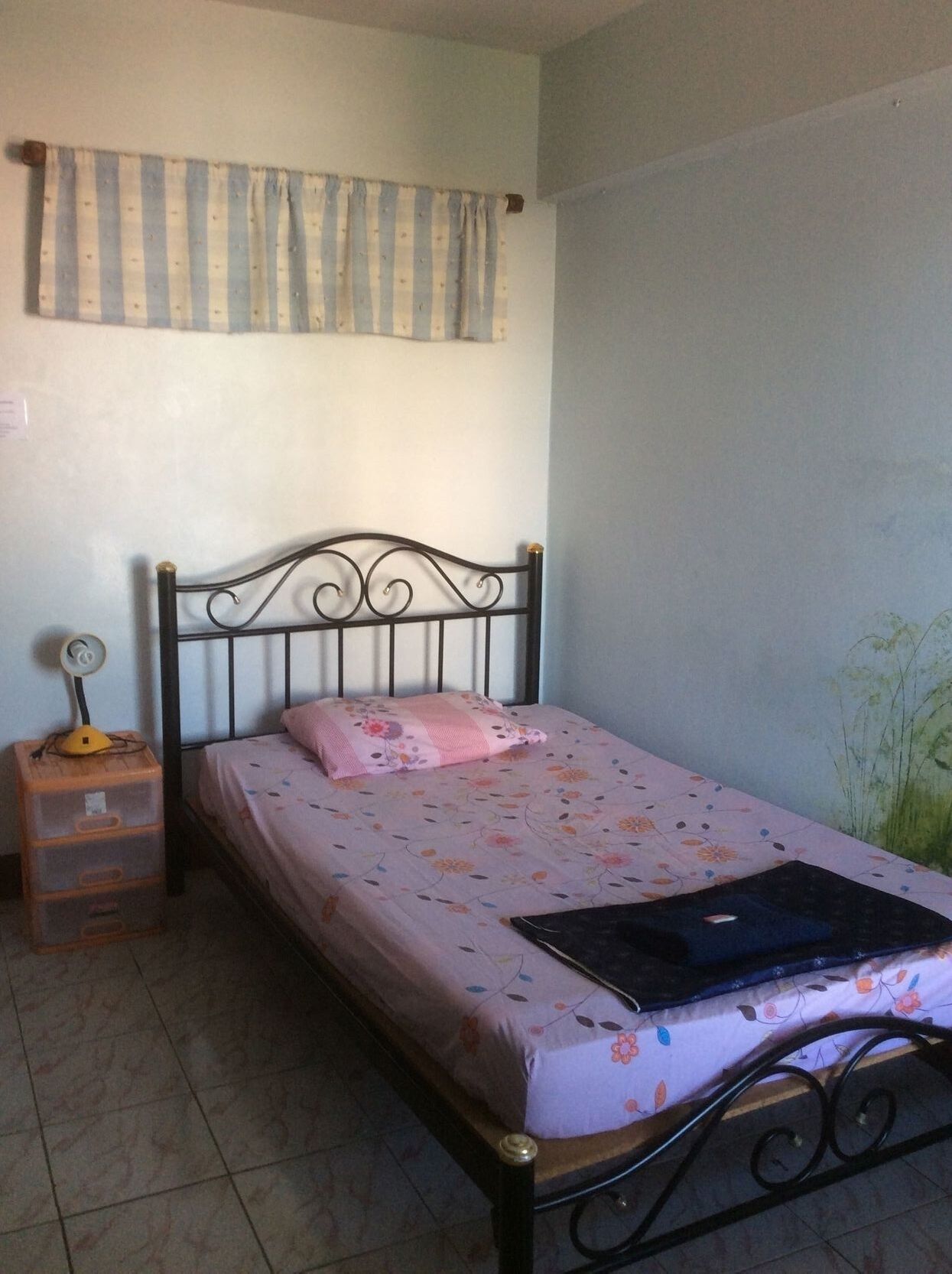 Caja de seguridad en la habitación, escritorio y wifi gratis 