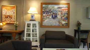 Sala de estar en el lobby