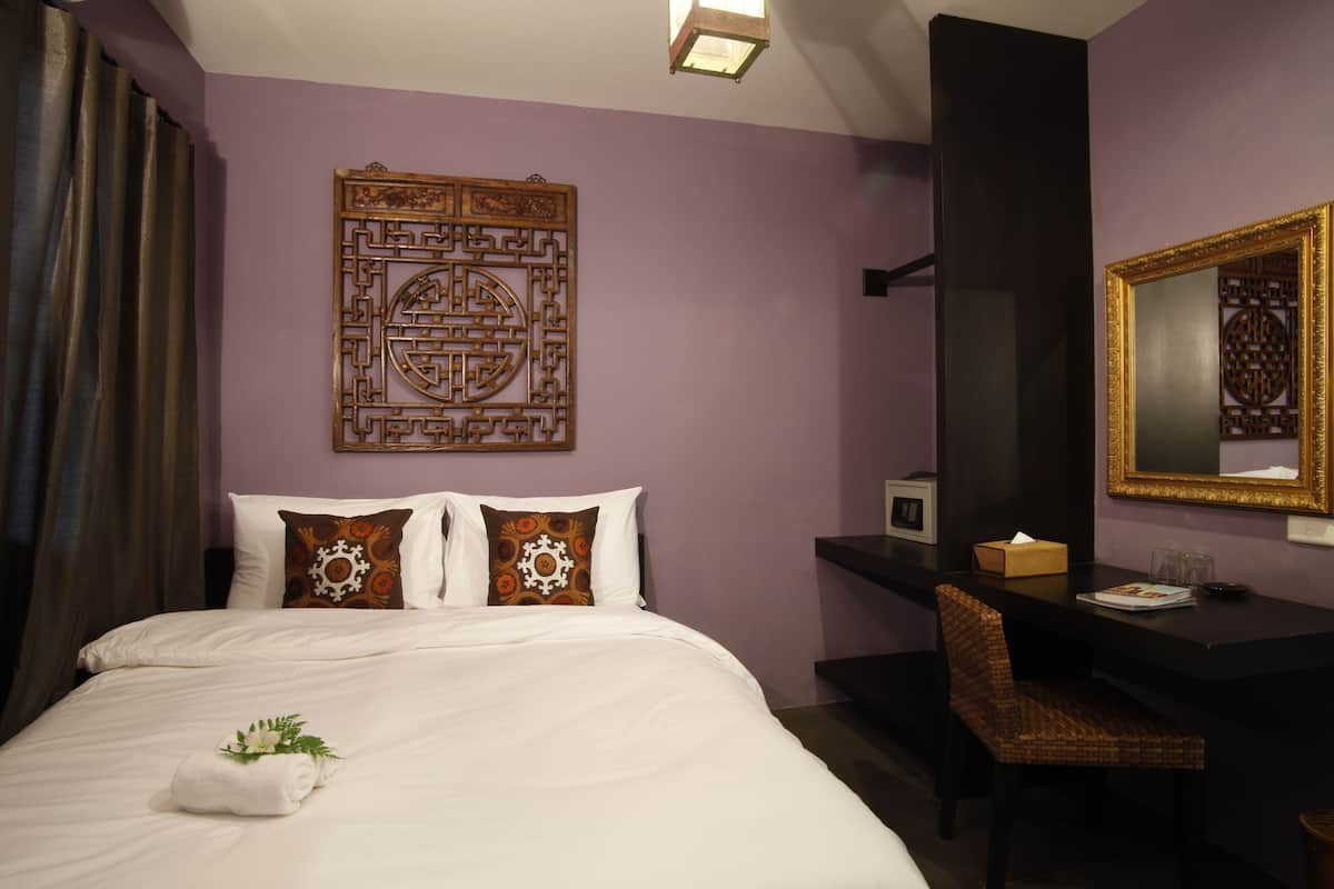 Superior Room, 1 Double Bed | In-room safe, desk, blackout drapes, free WiFi